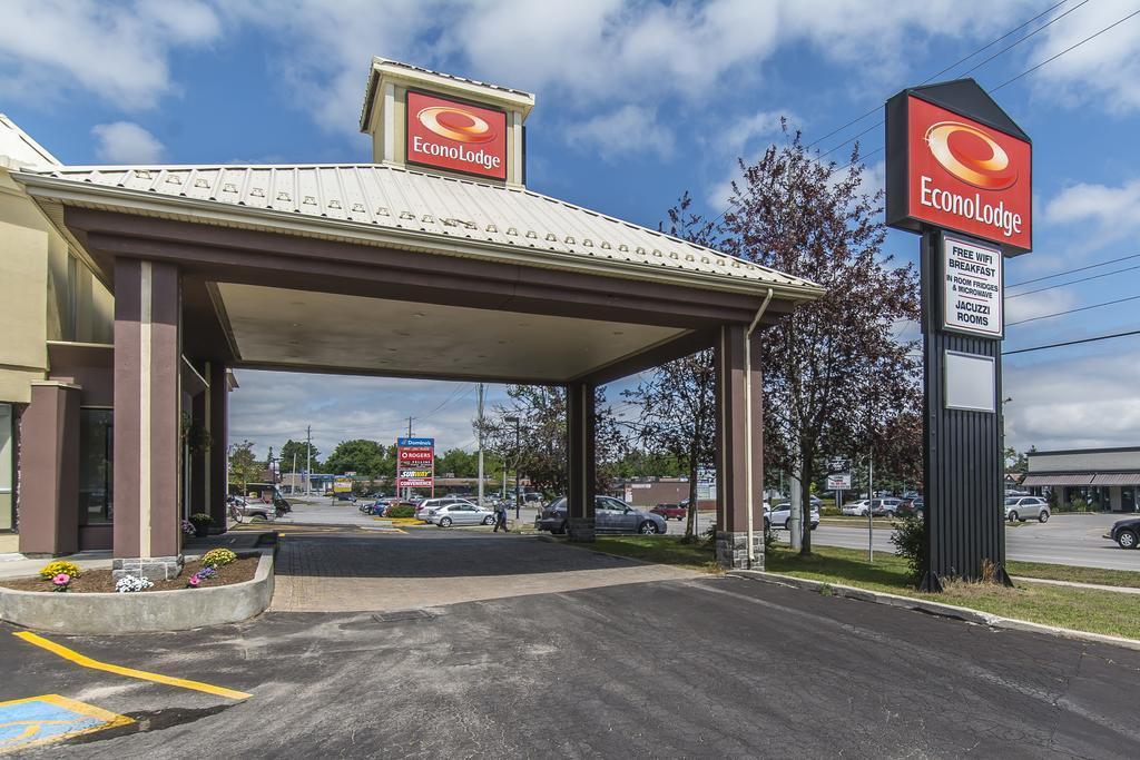 Econo Lodge Orillia Exterior foto
