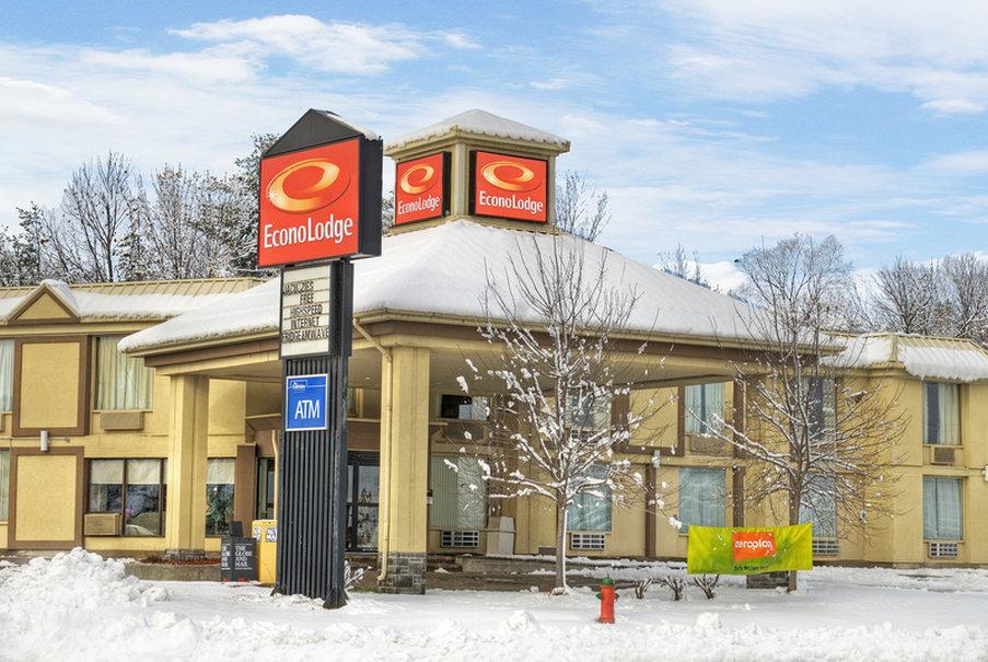 Econo Lodge Orillia Exterior foto